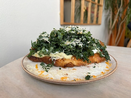 Ankara butik kahvaltı mekanı Muse'da sunulan taze ve çıtır kruvasanlı kahvaltınızı sipariş edin